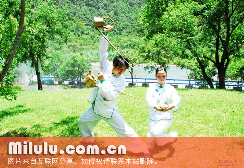 蒙顶山“龙行十八式”茶技